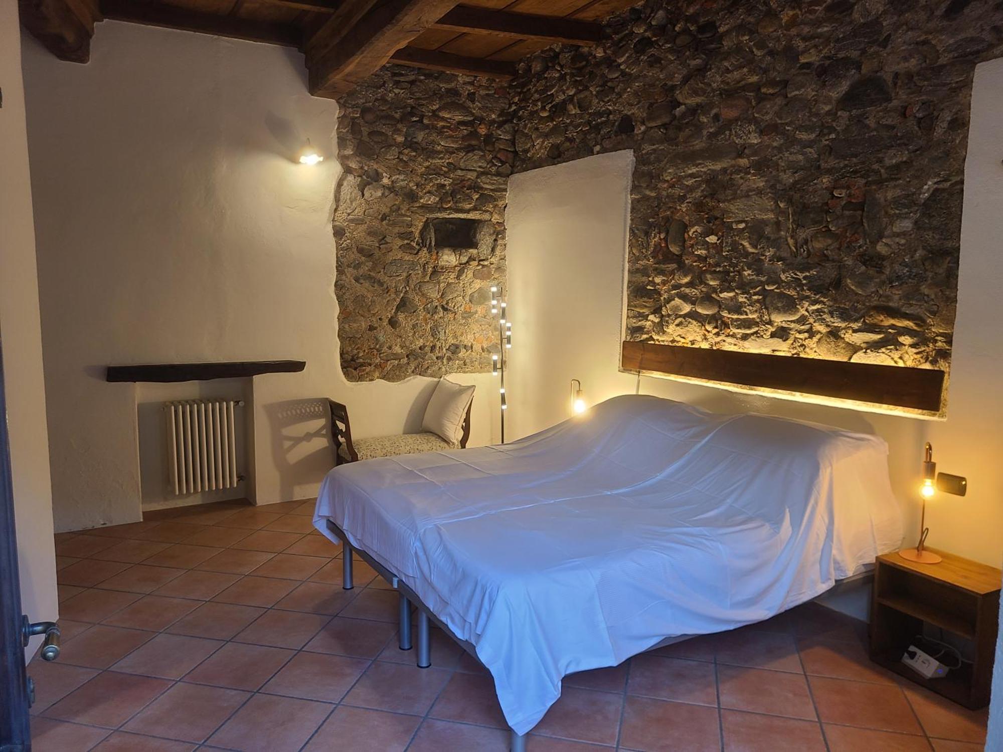 Robin'S Nest Hotel Paruzzaro Szoba fotó