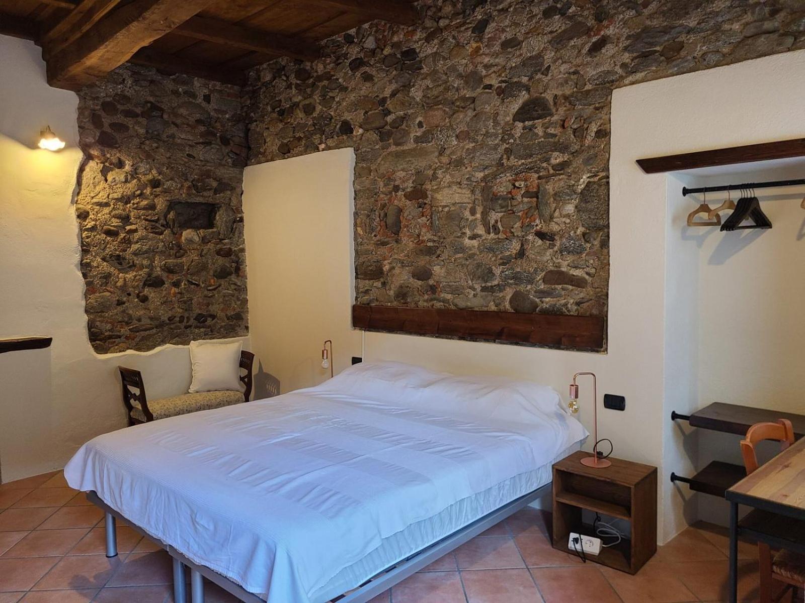 Robin'S Nest Hotel Paruzzaro Kültér fotó