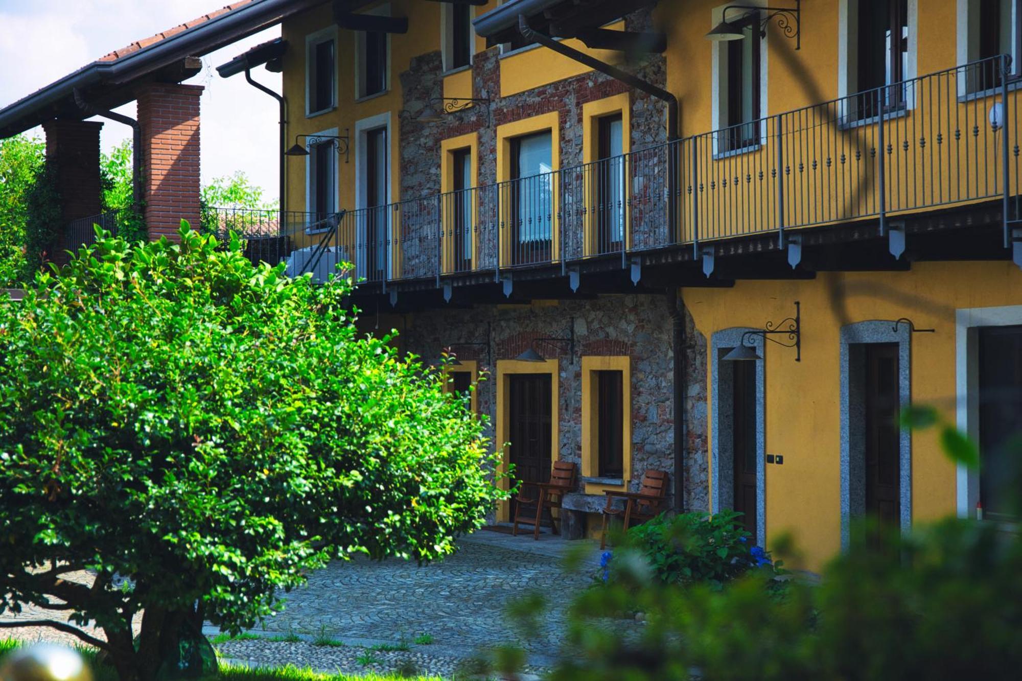Robin'S Nest Hotel Paruzzaro Kültér fotó